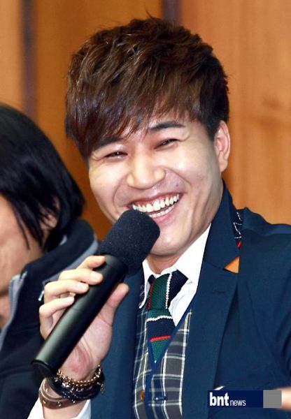 韩国体操队台风掠过，夺金成绩喜人