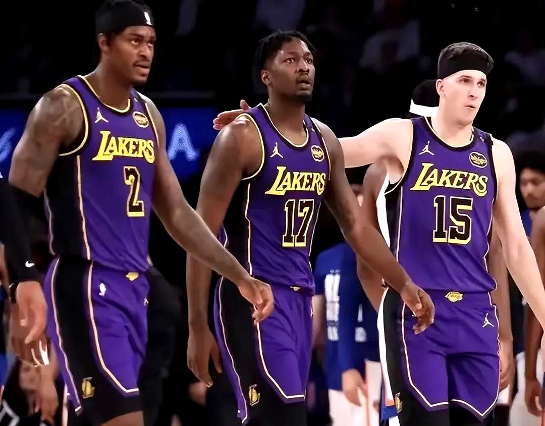 太阳主力接连伤退,球队战绩连败呼声 太阳主力接连伤退,球队战绩连败呼声