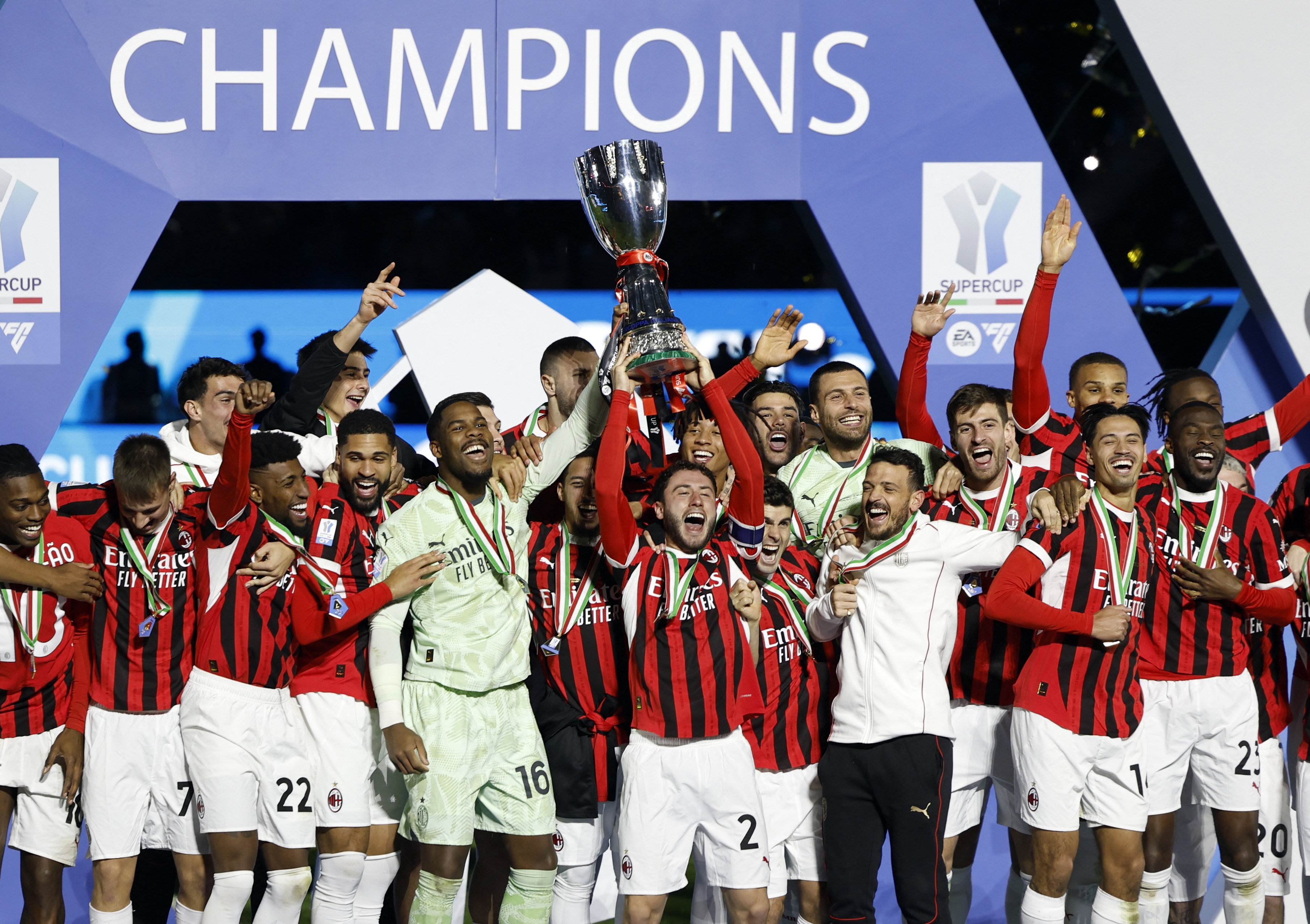 意大利遗憾错失总决赛