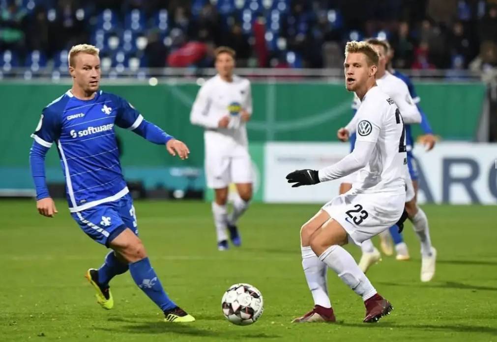 柏林赫塔队员力压对手，获得宝贵胜利的简单介绍