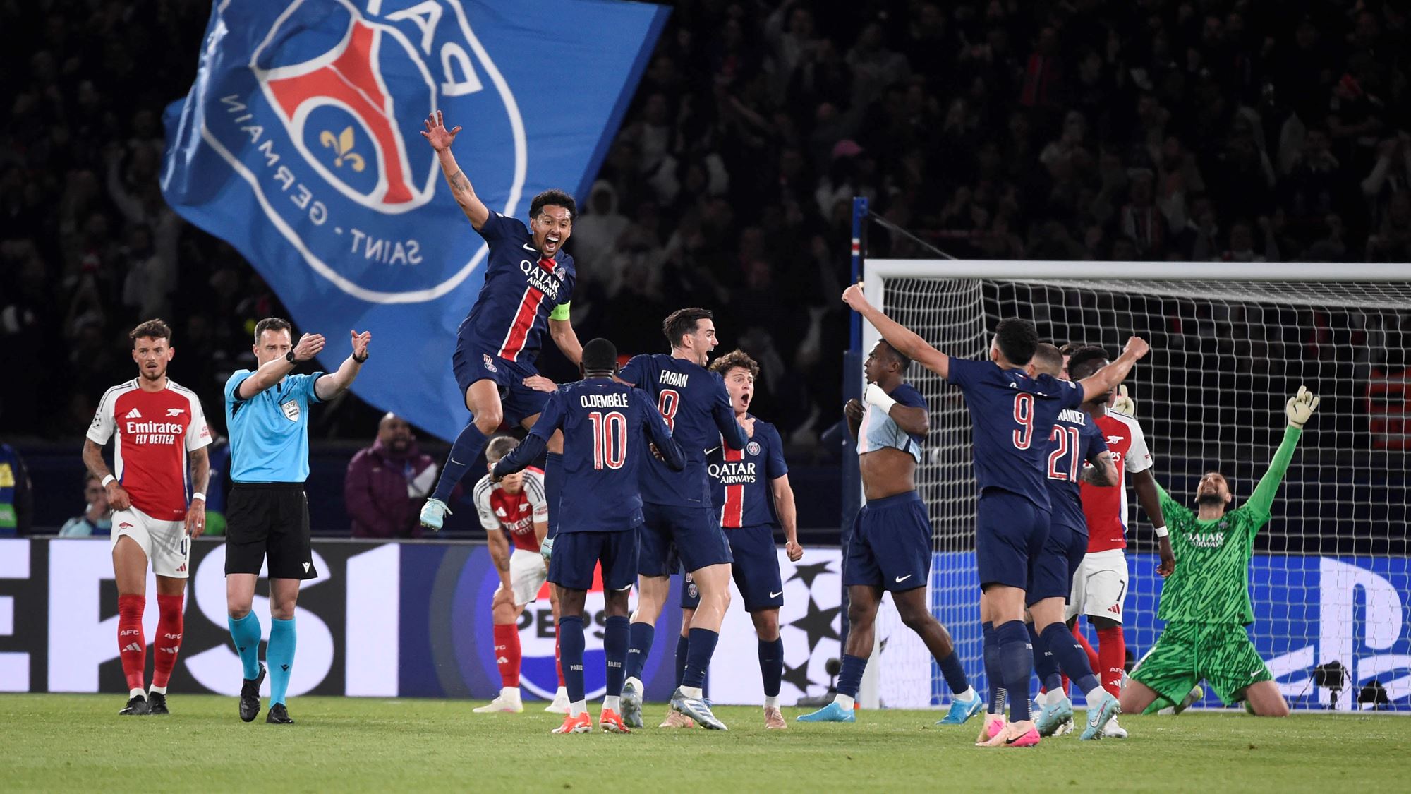 巴黎圣日耳曼主场取胜，提前晋级欧冠十六强