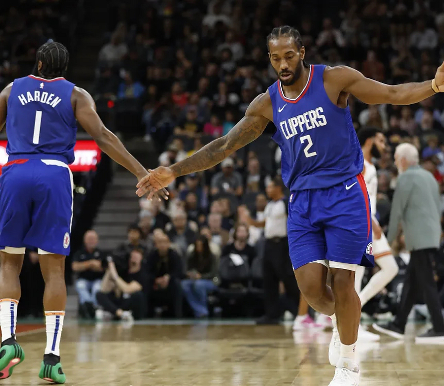 快船大胜马刺，全队表现出色稳胜比赛