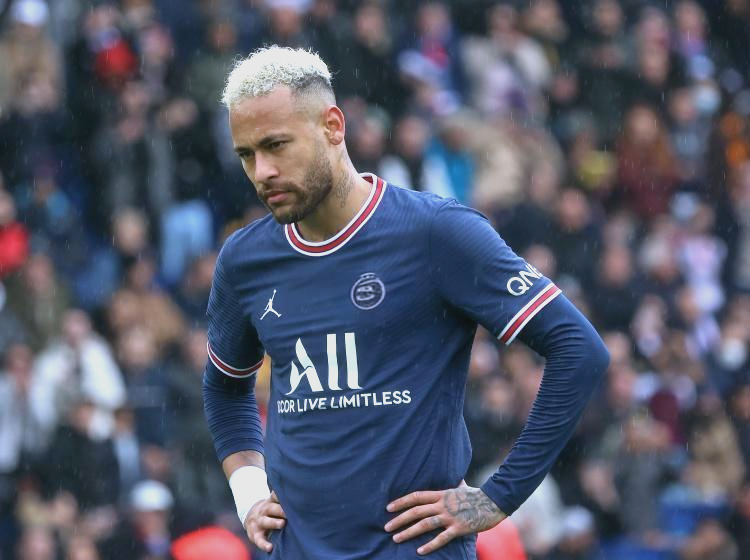 关于内马尔梅开二度巴黎圣日耳曼4-2胜波尔多的信息