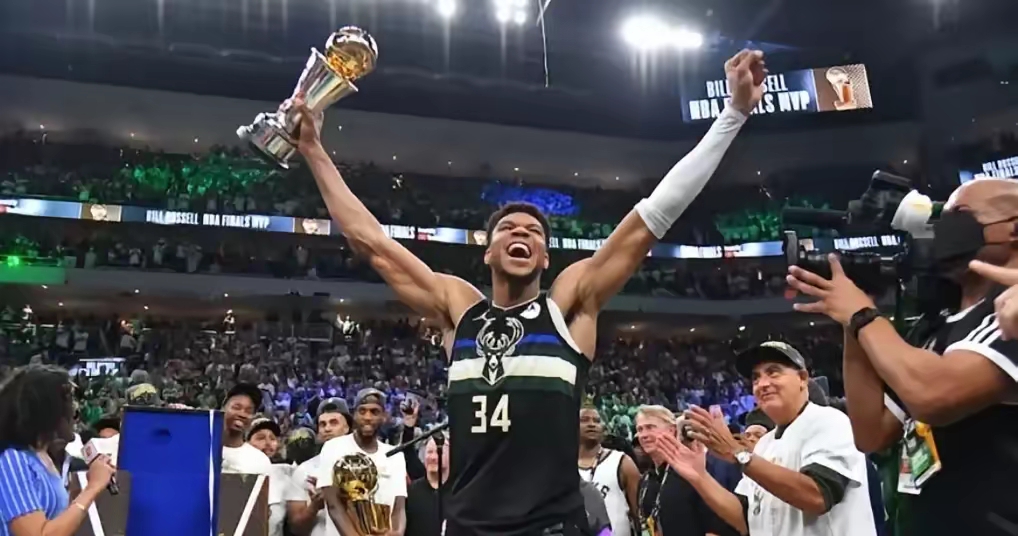 勇士主场胜掘金，伦纳德得分为队贡献