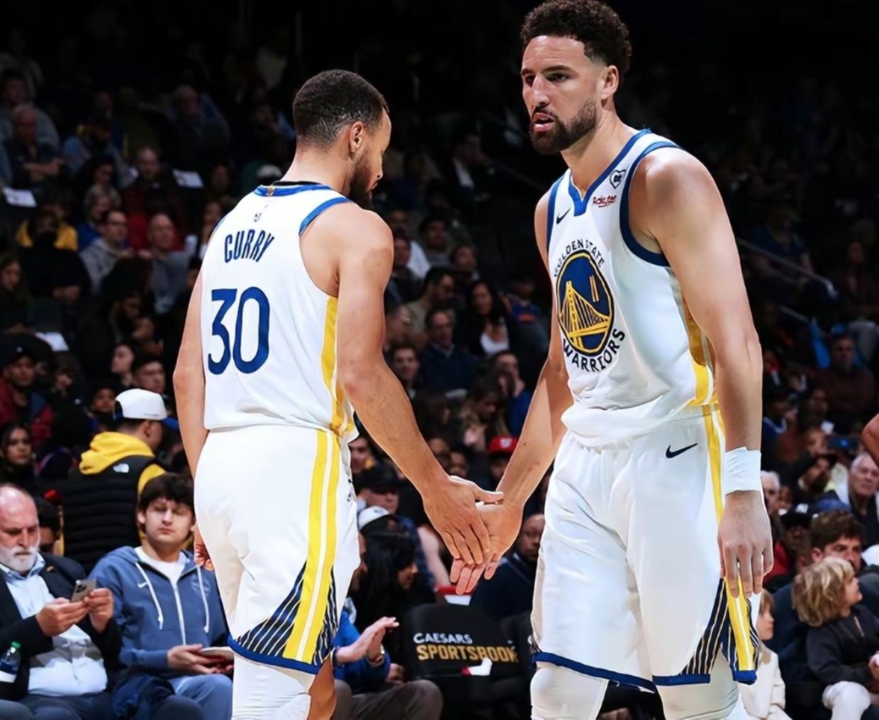 勇士逆袭夺胜活塞，豪取五连胜